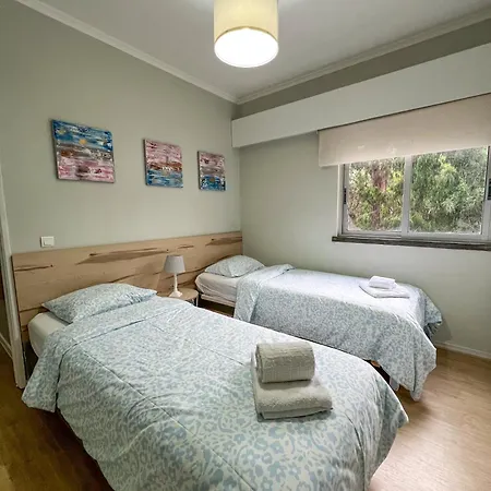 2br - Near & Cascais - Sleeps 4 Apartment Estoril