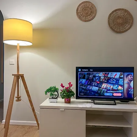 2br - Near & Cascais - Sleeps 4 Appartamento *