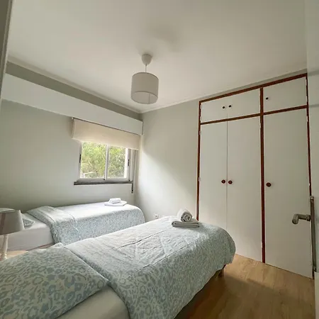 2br - Near & Cascais - Sleeps 4 *