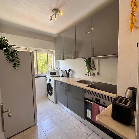 2br - Near & Cascais - Sleeps 4 Appartement