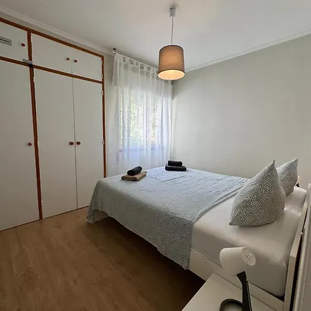 2br - Near & Cascais - Sleeps 4 Appartement